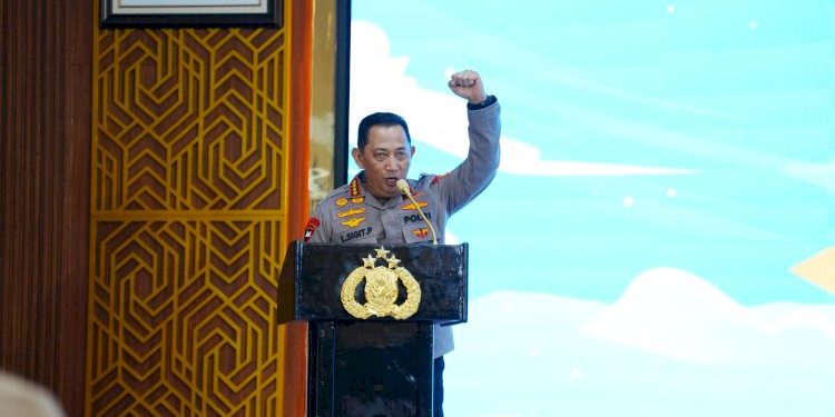 Kapolri Lepas 700 Buruh Terkena PHK Kembali Bekerja Kolaborasi Selesaikan Masalah Industrial