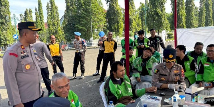 Bakti Kesehatan Gratis untuk Pengemudi Ojek di Polres Pekalongan