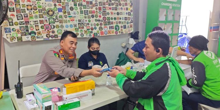 HUT Bhayangkara ke-79, Polres Metro Jakarta Pusat Adakan Pemeriksaan Kesehatan Gratis Ojek Online
