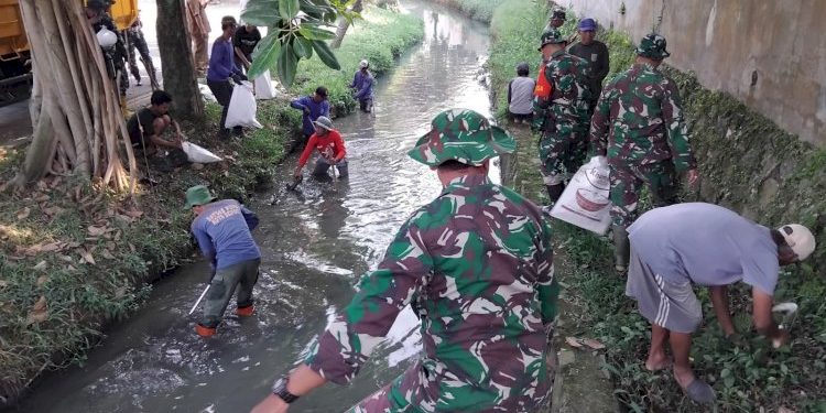 Karya Bakti Koramil 05 Sawangan Bersama Dinas PUPR
