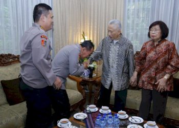 Anjangsana HUT Bhayangkara ke-79, Kunjungan Polri ke Mantan Kapolri Roesdihardjo
