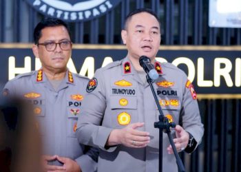 Robot Humanoid dan Robot Dog Beratribut Polisi Meriahkan Monas Jelang Hari Bhayangkara ke-79