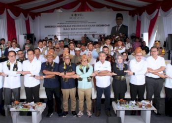 Strategi Pemberdayaan Masyarakat PTPN Melalui Kemitraan Petani Tebu