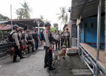 Unit K-9 Polda NTB Gerebek Kampung Narkoba dan Amankan 29,72 Gram Sabu