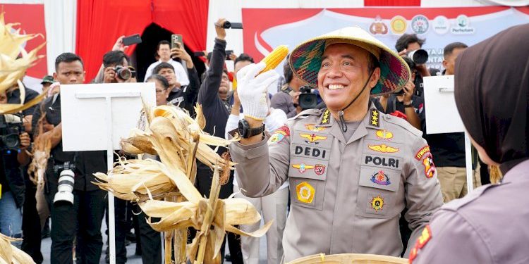 Pimpin Panen Jagung Serentak di Madiun untuk Wujudkan Astacita oleh Irwasum Polri