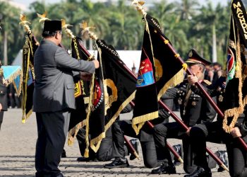 Presiden Berikan Penghargaan Nugraha Sakanti untuk Divisi Humas Polri dan Enam Satker