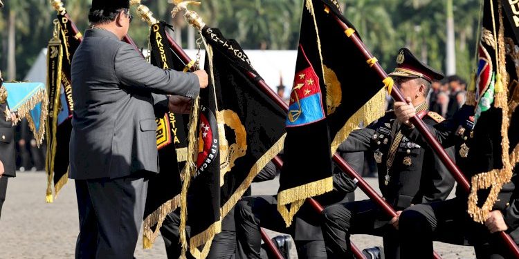 Presiden Berikan Penghargaan Nugraha Sakanti untuk Divisi Humas Polri dan Enam Satker