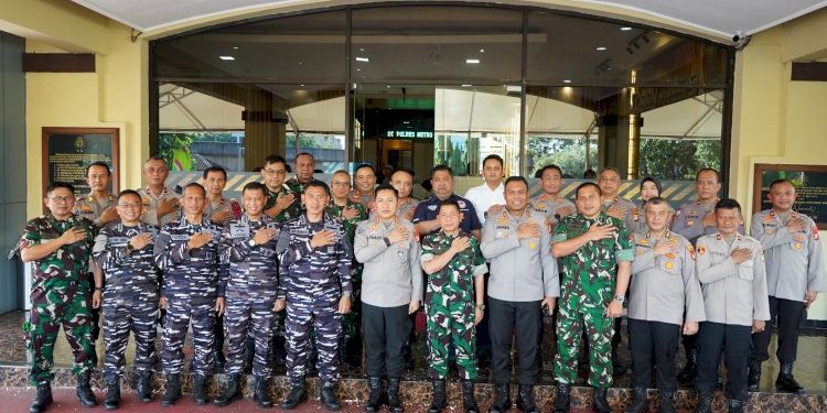 Sinergi TNI-Polri Perkuat Keamanan Ibu Kota Kunjungan Korem Kodim dan Kolinlamil Hari Bhayangkara ke-79
