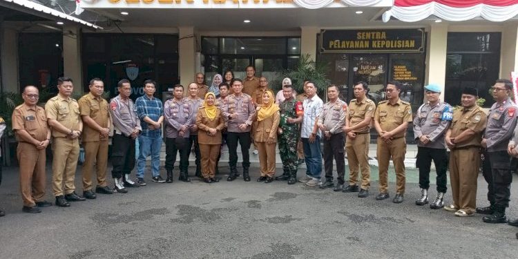 Tiga Pilar Kunjungi Polsek Rawa Lumbu Ucapkan Selamat HUT Bhayangkara ke-79