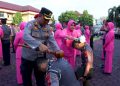 Siraman Meriah Sambut Kenaikan Pangkat 40 Anggota Polres Pekalongan