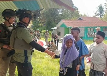 Operasi Damai Cartenz Kunjungi Kampung Walesi: Patroli Terpadu dan Tingkatkan Kepercayaan Masyarakat