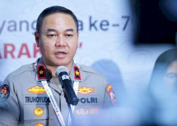 Pagelaran Wayang Kulit oleh Polri untuk Hari Bhayangkara ke-79 dengan 4 Dalang dan Ribuan Peserta