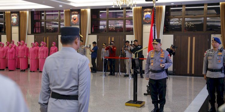 17 Perwira Tinggi Polri Naik Pangkat, Satu Raih Bintang Tiga