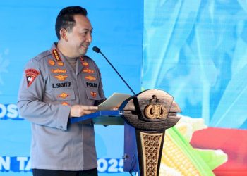 Komitmen Polri Dukung Ketahanan Pangan dengan Penanaman Jagung Serentak di Grobogan