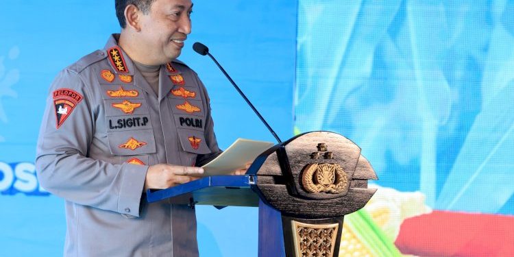 Komitmen Polri Dukung Ketahanan Pangan dengan Penanaman Jagung Serentak di Grobogan