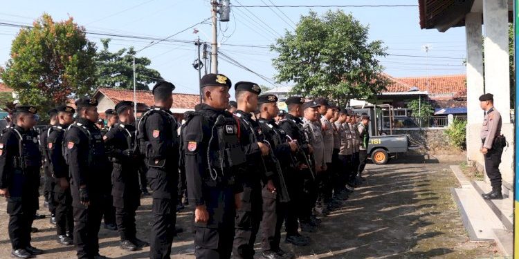 Ratusan Polisi Pekalongan Amankan Audiensi Warga Sijambe