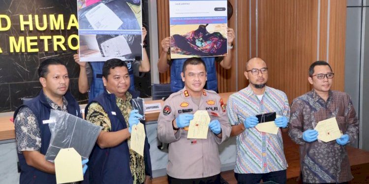 Polda Metro Jaya Tangkap Dua Pelaku Penipuan Data COD Ninja Xpress yang DPO