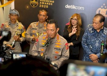 Komitmen Reformasi dan Pelayanan Terbaik Kapolri dalam Hoegeng Awards 2025