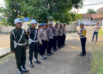 Cek Personil Propam Jelang Operasi Patuh Candi 2025 Polres Pekalongan