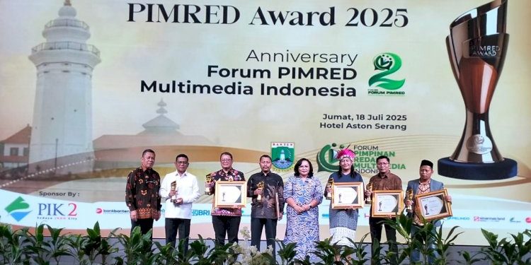55 Tokoh dan Pimpinan Lembaga Dianugerahi Penghargaan Pimred Award 2025
