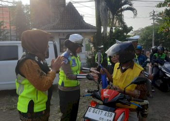 Tindak Pelanggar di Tugu 0 Km Kajen dalam Operasi Patuh Candi 2025 oleh Polres Pekalongan