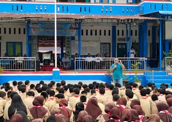 Ketua Umum JMSI Ajak Siswa SMPN 1 Padangsidimpuan Bertanya Siapa yang Ingin Jadi Astronot