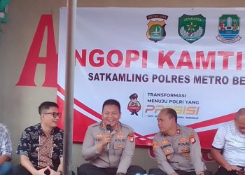 Kapolres Metro Bekasi Kota Temui Warga Slum Area Kayuringin Jaya dalam Ngobrol Kamtibmas