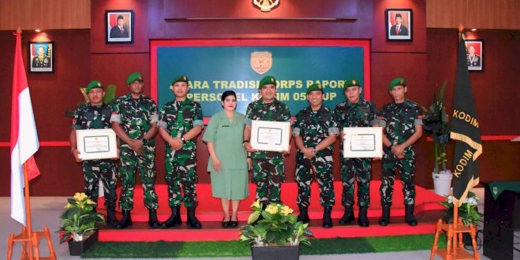 Pimpinan Tradisi Korp Penerimaan Personel Baru Dandim 0501/JP