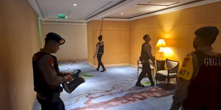 Brimob Sterilisasi Lokasi Kunjungan Perdana Menteri Australia di Polda Metro Jaya