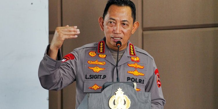 Tinjau Penanganan Karhutla Kalbar, Kapolri Sebut Penurunan Titik Api Terus Berlanjut