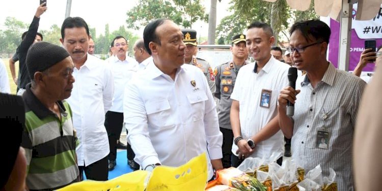 Distribusi 6 Ton Beras dalam Gerakan Pasar Murah di Madiun Sinergi dengan Bulog Tekan Inflasi
