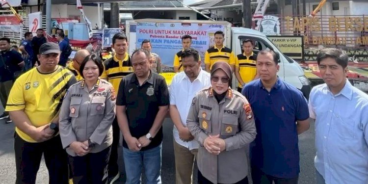 Operasi Pasar Beras Murah Polda Lampung dan Bulog Tembus 2,2 Ton Diserbu Warga