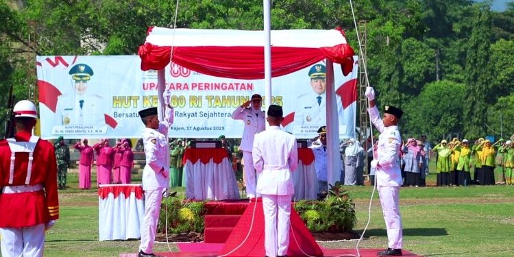 Kapolres Pekalongan Ikuti Upacara Detik-Detik Proklamasi HUT ke-80 RI