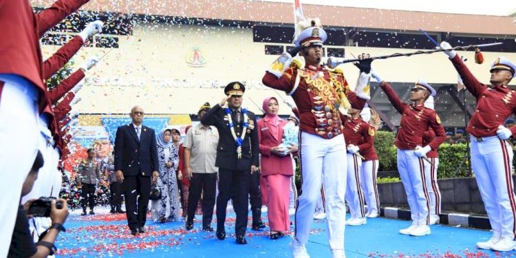 Gelar Pengantar Tugas Mantan Wakapolri Kapolri Ucapkan Terima Kasih kepada Komjen Dofiri