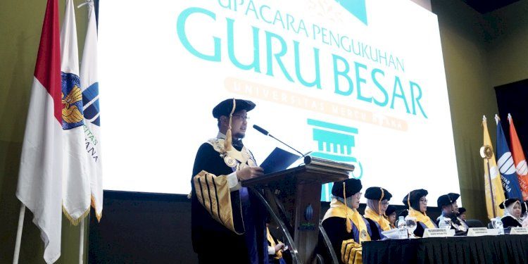 Kukuhkan Lima Guru Besar Baru untuk Perkuat Kontribusi Akademik Universitas