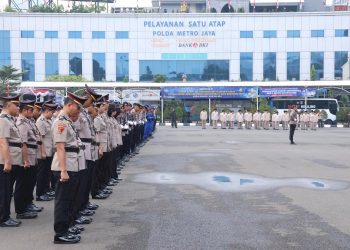 Pimpinan Upacara Peringatan Hari Juang Polri 2025 oleh Irwasda Polda Metro Jaya