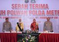 Serah Terima Ibu Asuh Polwan Polda Metro Jaya Simbol Kebersamaan dan Kepedulian Polwan