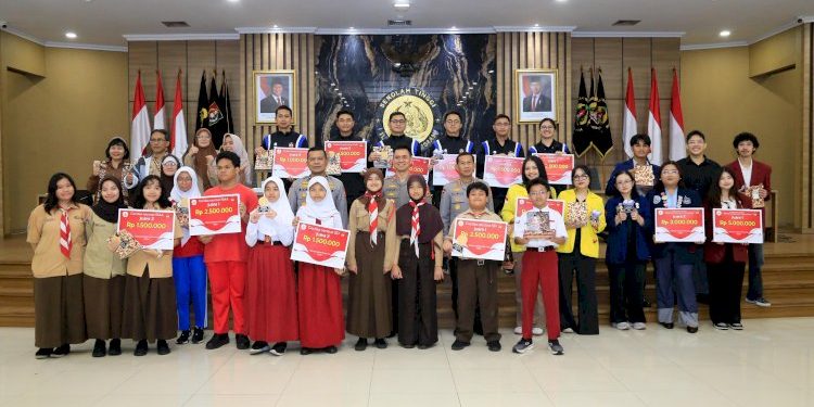 Akhiri Gebyar Merah Putih HUT RI ke-80 dengan Penyerahan Hadiah dan Piagam oleh STIK-PTIK