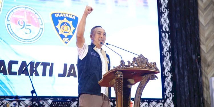 Bakti 30 Akabri 95 Berikan Ratusan Bansos untuk Masyarakat