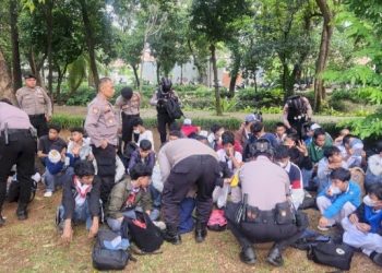 Polsek Metro Menteng Amankan Siswa SMK yang Akan Demonstrasi di Gedung DPR/MPR