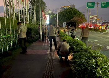 Brimob Polda Metro Jaya Periksa Kawasan DPR Jelang May Day untuk Pastikan Keamanan