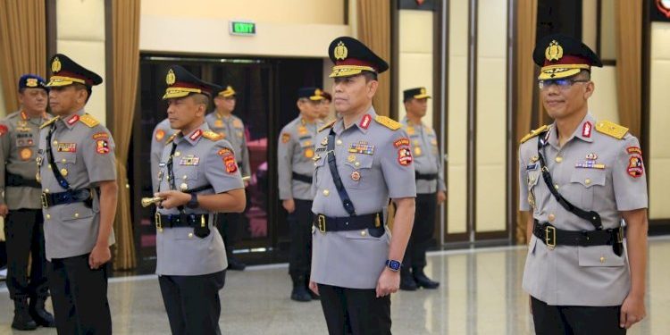 Kapolri Pimpin Serah Terima Jabatan Kapolda Jabar dan Kapusjarah Polri