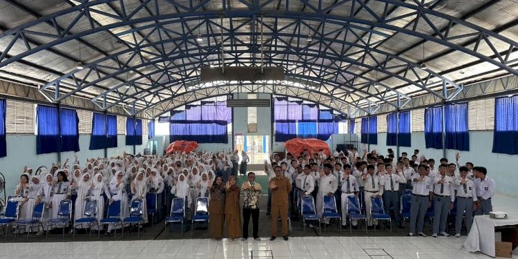 Seminar Penguatan Karakter, SMAN 2 Samarinda Ajak Siswa Raih Impian Jauhi Bullying