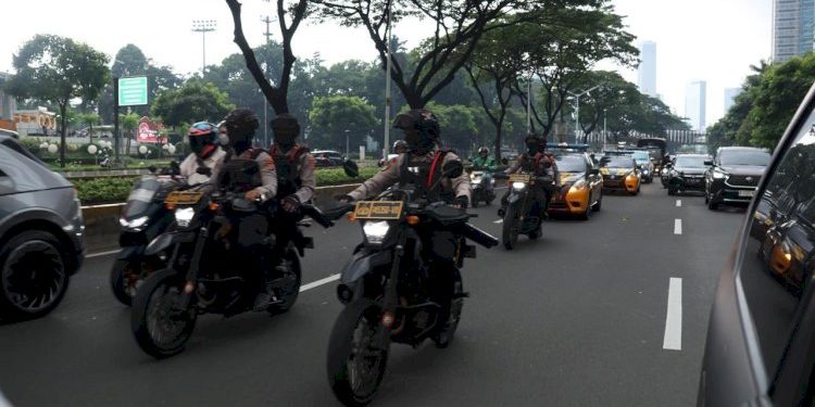 Polda Metro Jaya Gelar Patroli Humanis di Jakarta dengan Tegas