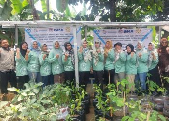 Pemberdayaan Wanita Tani di Depok melalui Hidroponik untuk Budidaya Markisa