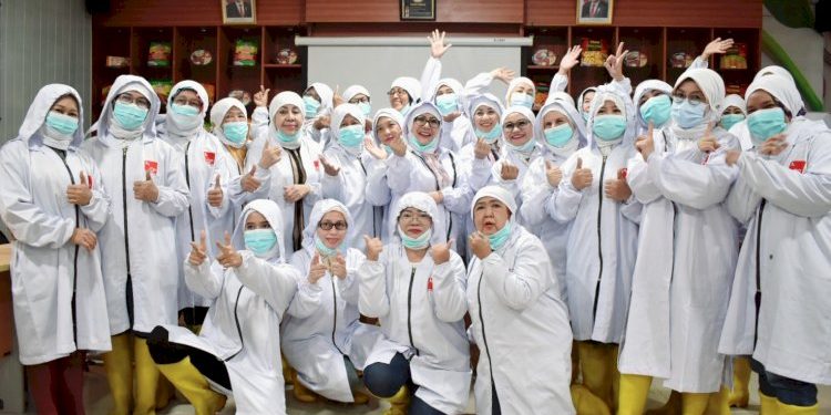Kunjungan IKWI ke Pabrik Pengolahan Makanan di Cikande