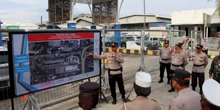 398 Personel Gabungan Amankan Unjuk Rasa FBTPI di Tanjung Priok