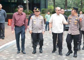 Kapolda Metro Jaya Cek Pengamanan Paskah di Gereja Katedral Jakarta