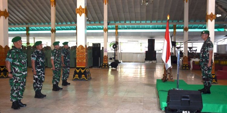 815 Prajurit Korem 072/Pamungkas Terima Pangkat Baru Mulai 1 Oktober 2025