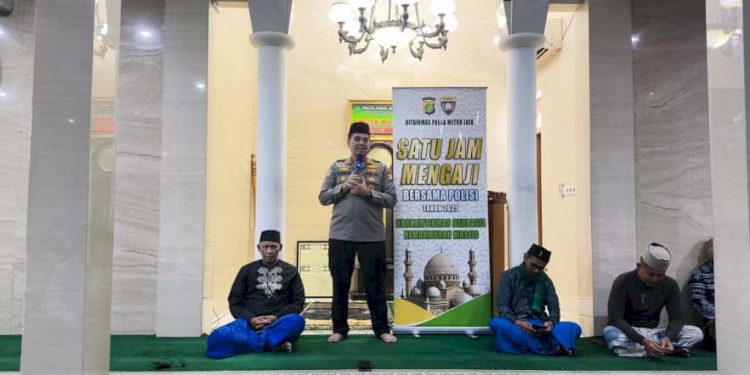 Polda Metro Jaya Adakan Program Satu Jam Mengaji Bersama Polisi di Masjid Ragunan